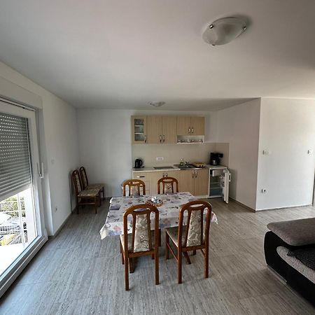 Apartmani Tamaris Murter Zewnętrze zdjęcie